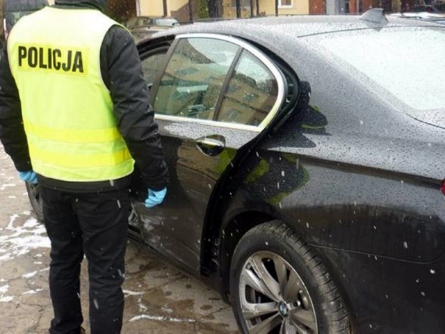 Foto: KPP w Ełku   BMW odzyskane przez ełckich policjantów 