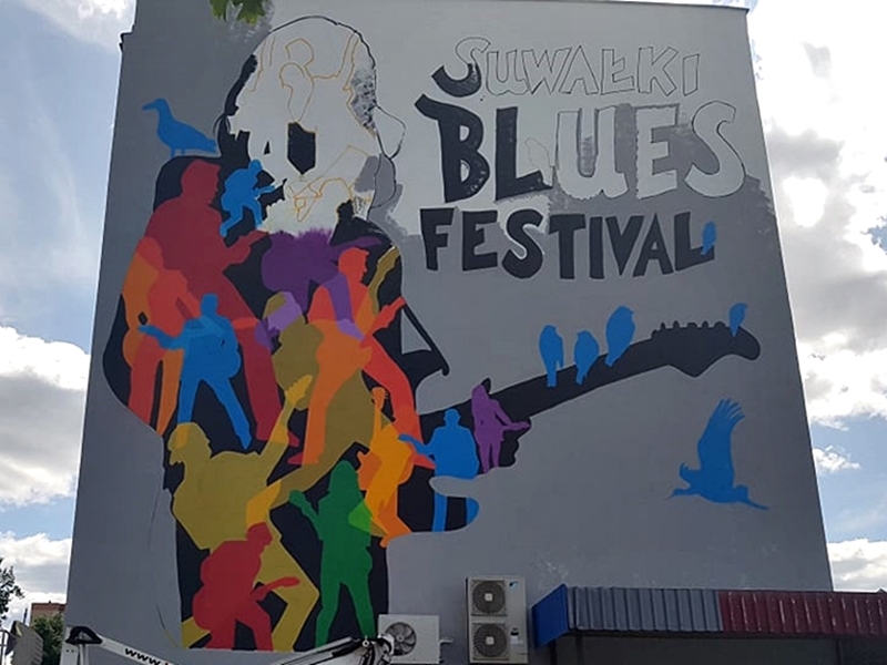 Bluesowy mural nabiera kształtów