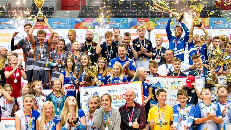Młodzi suwalscy siatkarze z dwoma złotymi medalami